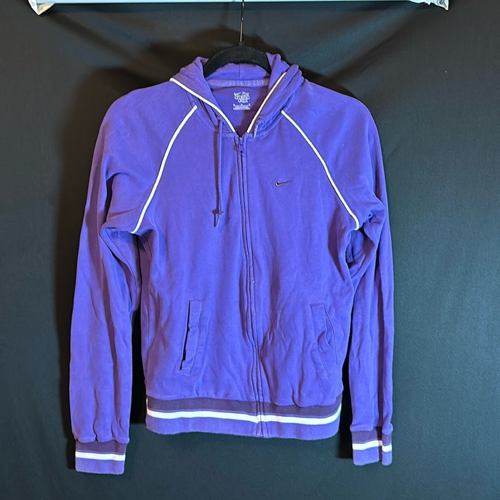 Nike medium purple sport  long sleeve hoodie jacket